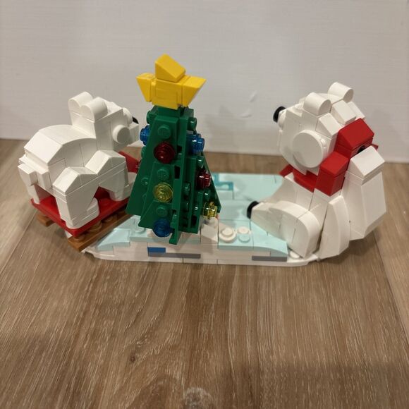 Lego Wintertime Polar Bears #40571 / 312 Pieces / 100% Complete w/Box & Manual - Picture 3 of 12